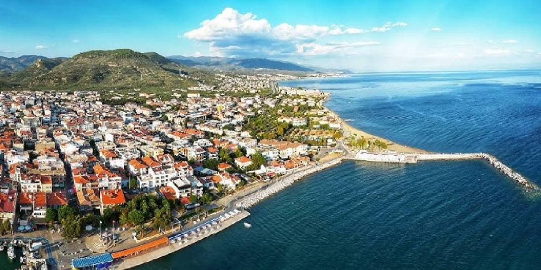 İsviçre gibi ama Türkiye’de! 64 köyü, şelalesi ve plajları göz kamaştırıyor: Gören hayran kalıyor 3